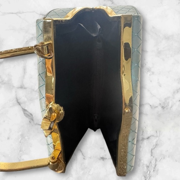 💎💟Vintage Baby Blue Mini Bag with Structured Shape and Kiss Lock Closure - Picture 3 of 14